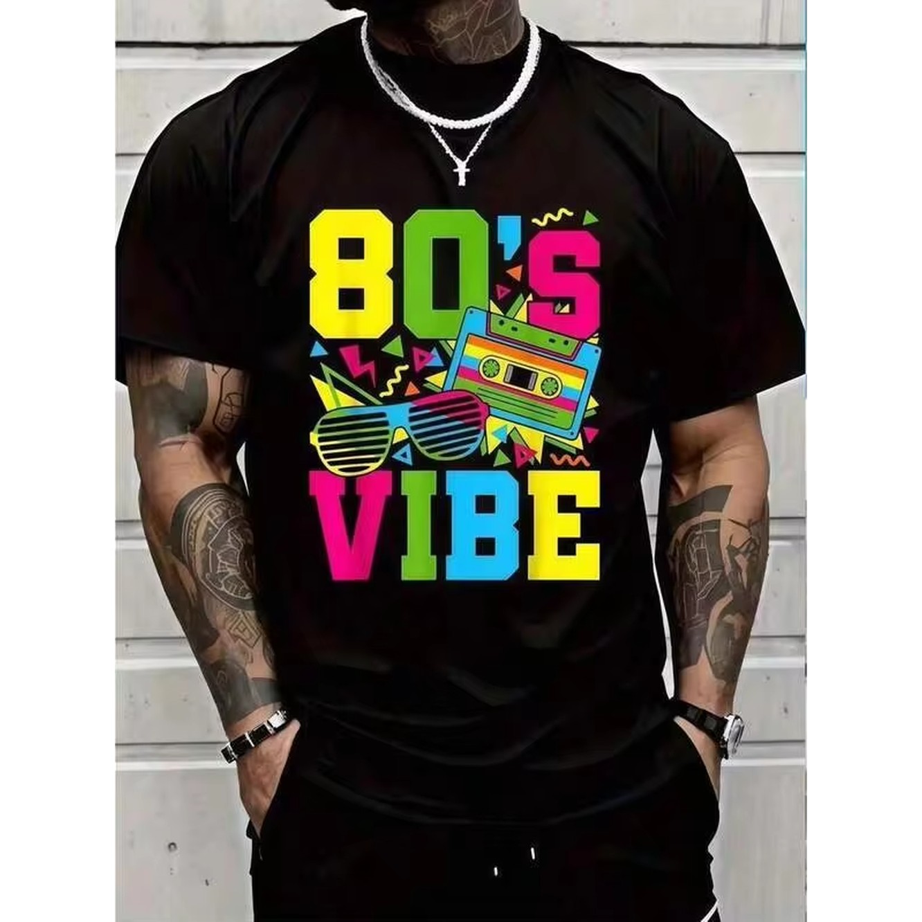 Summer Clothing Vibes - 1 Buah Kaus Hitam Motif Retro